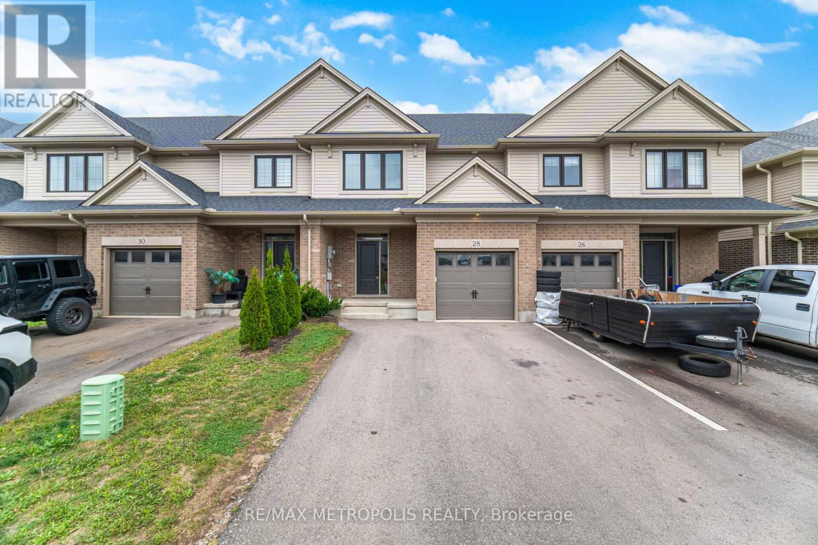 28 Keba Crescent, Tillsonburg, Ontario  N4G 0K7 - Photo 2 - X12426938