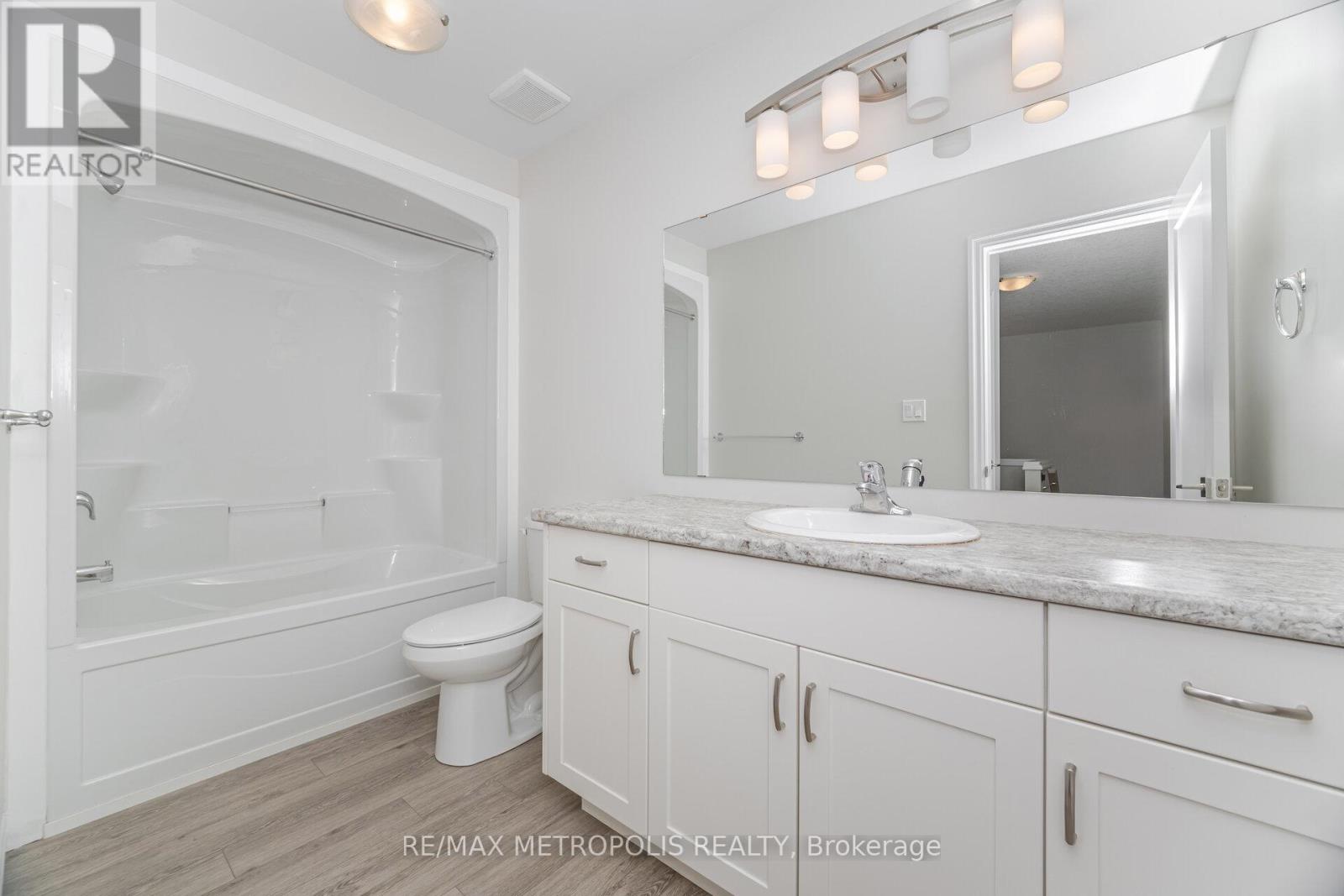 28 Keba Crescent, Tillsonburg, Ontario  N4G 0K7 - Photo 35 - X12426938