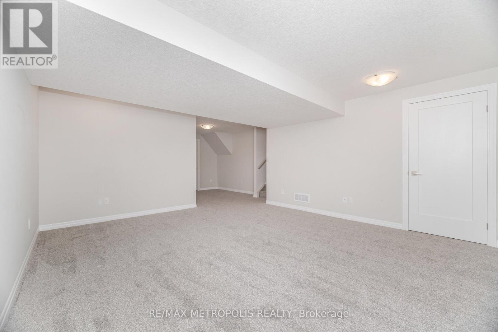 28 Keba Crescent, Tillsonburg, Ontario  N4G 0K7 - Photo 40 - X12426938