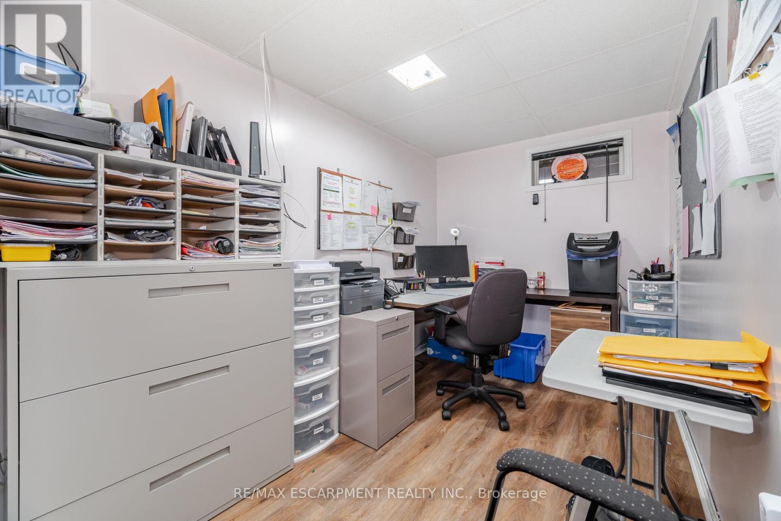 178 Athenia Drive, Hamilton, Ontario  L8J 1V8 - Photo 34 - X12427054