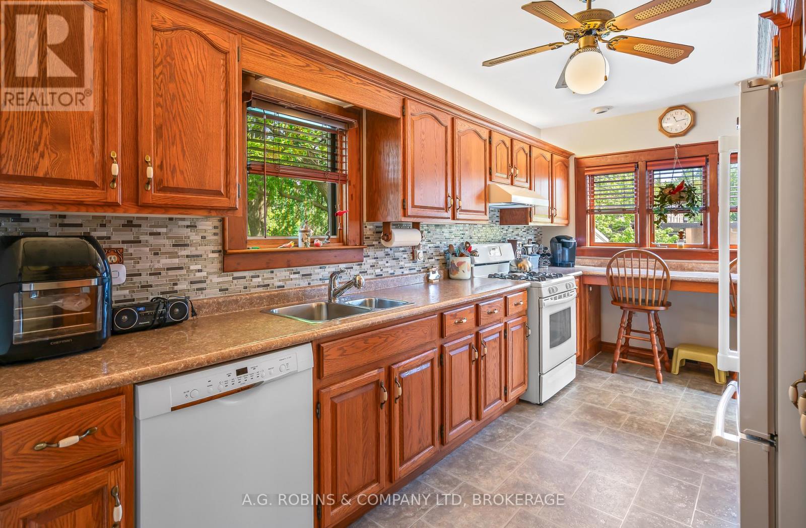 41944 Clarendon Street, Wainfleet, Ontario  L0S 1V0 - Photo 17 - X12427070