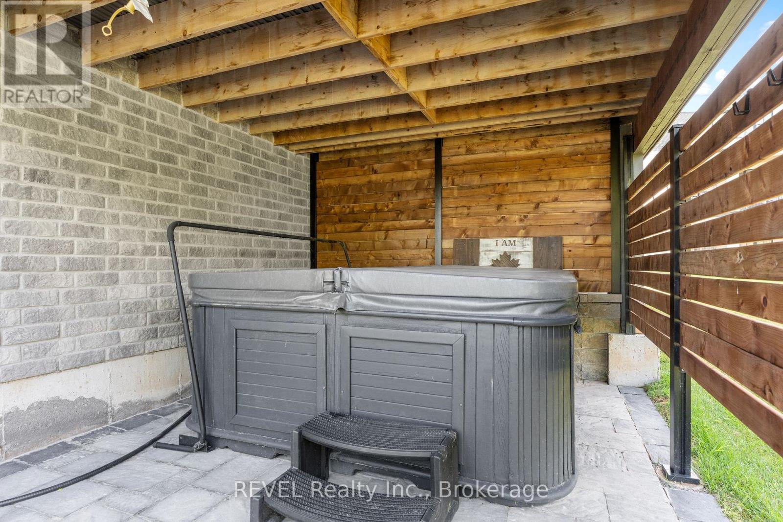 18 Four Mile Creek Road, Niagara-On-The-Lake, Ontario  L0S 1J1 - Photo 43 - X12427099