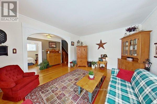 43 Jarvis Street N, Huron East, Ontario  N0K 1W0 - Photo 26 - X12427073