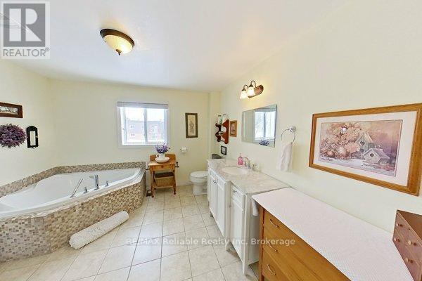 43 Jarvis Street N, Huron East, Ontario  N0K 1W0 - Photo 38 - X12427073