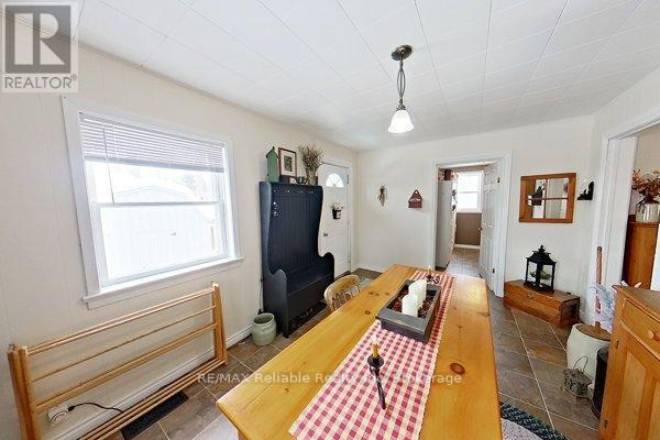 43 Jarvis Street N, Huron East, Ontario  N0K 1W0 - Photo 6 - X12427073
