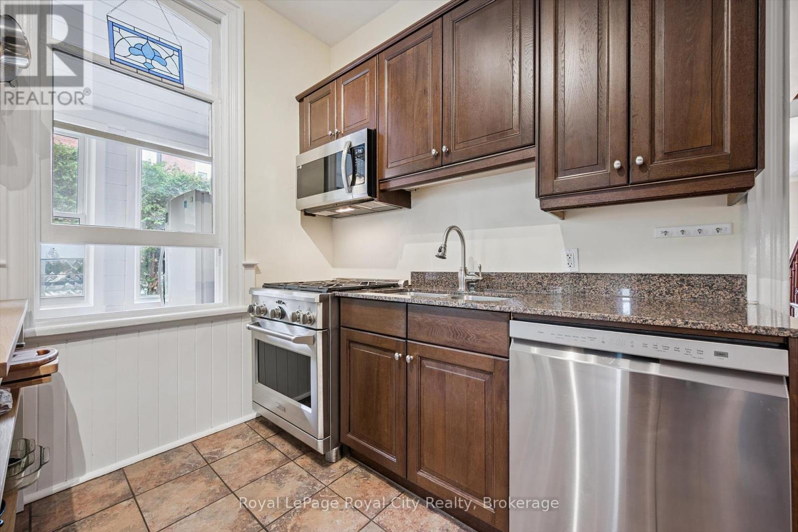 59 Kent Street, Guelph, Ontario  N1H 3B7 - Photo 17 - X12427090