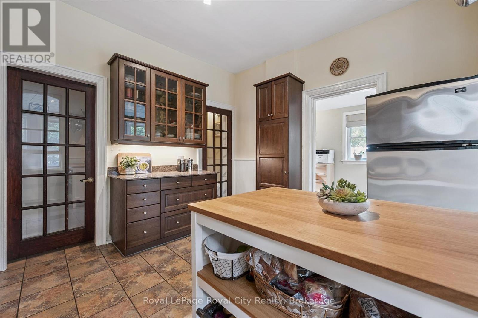 59 Kent Street, Guelph, Ontario  N1H 3B7 - Photo 18 - X12427090