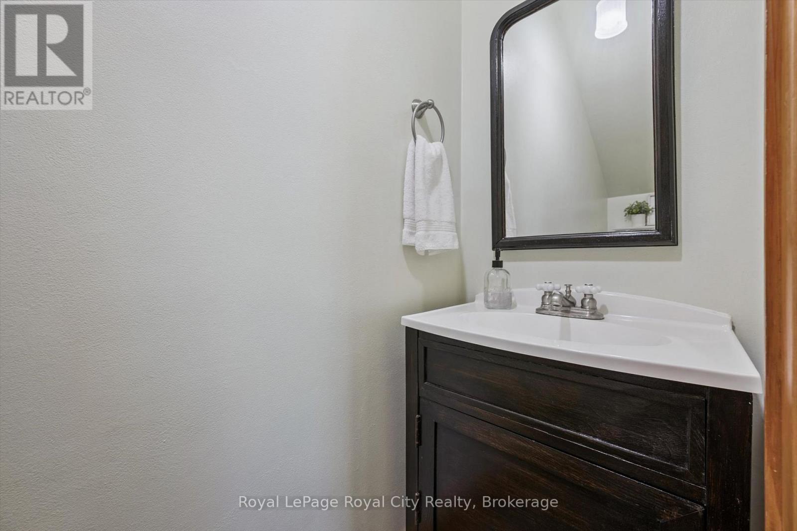 59 Kent Street, Guelph, Ontario  N1H 3B7 - Photo 22 - X12427090
