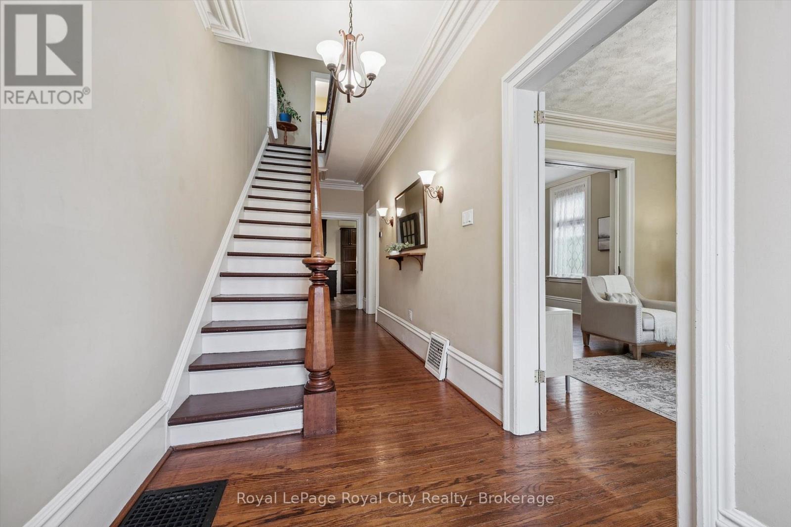 59 Kent Street, Guelph, Ontario  N1H 3B7 - Photo 7 - X12427090