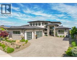 1612 Vincent Place, kelowna, British Columbia