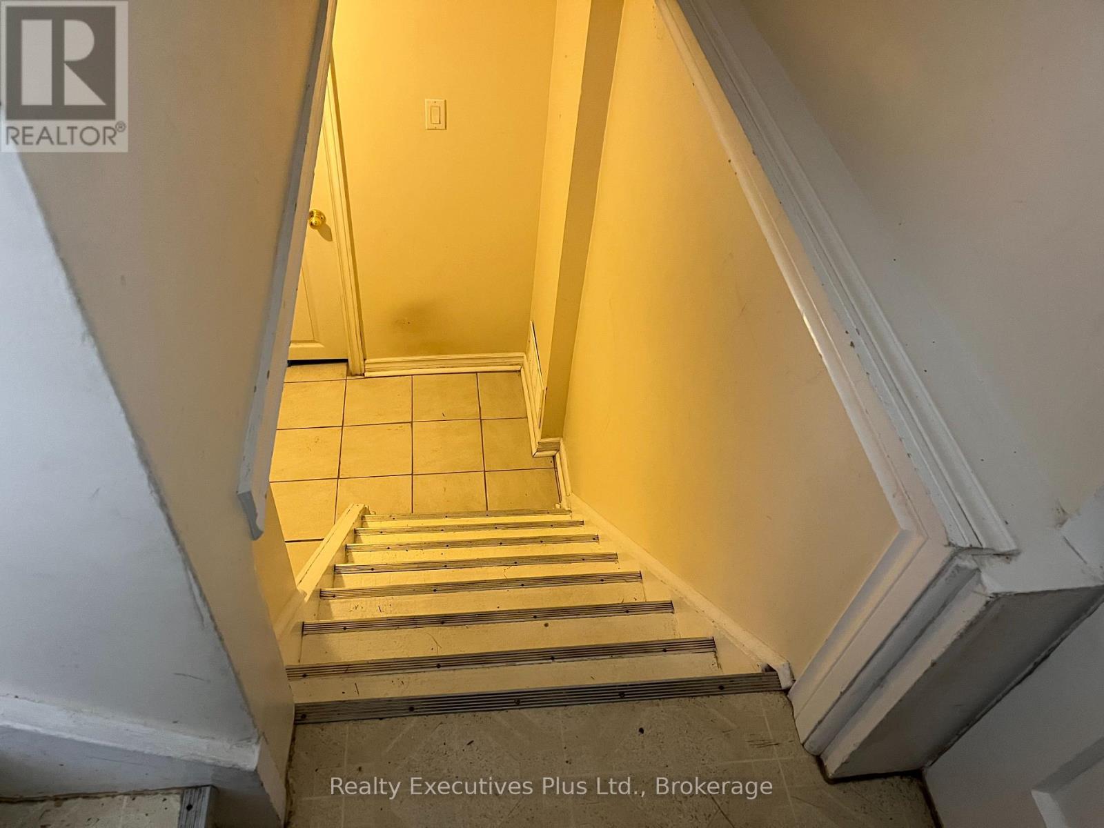 122 Hawthorne Road, Oakville, Ontario  L6K 1V8 - Photo 15 - W12425079