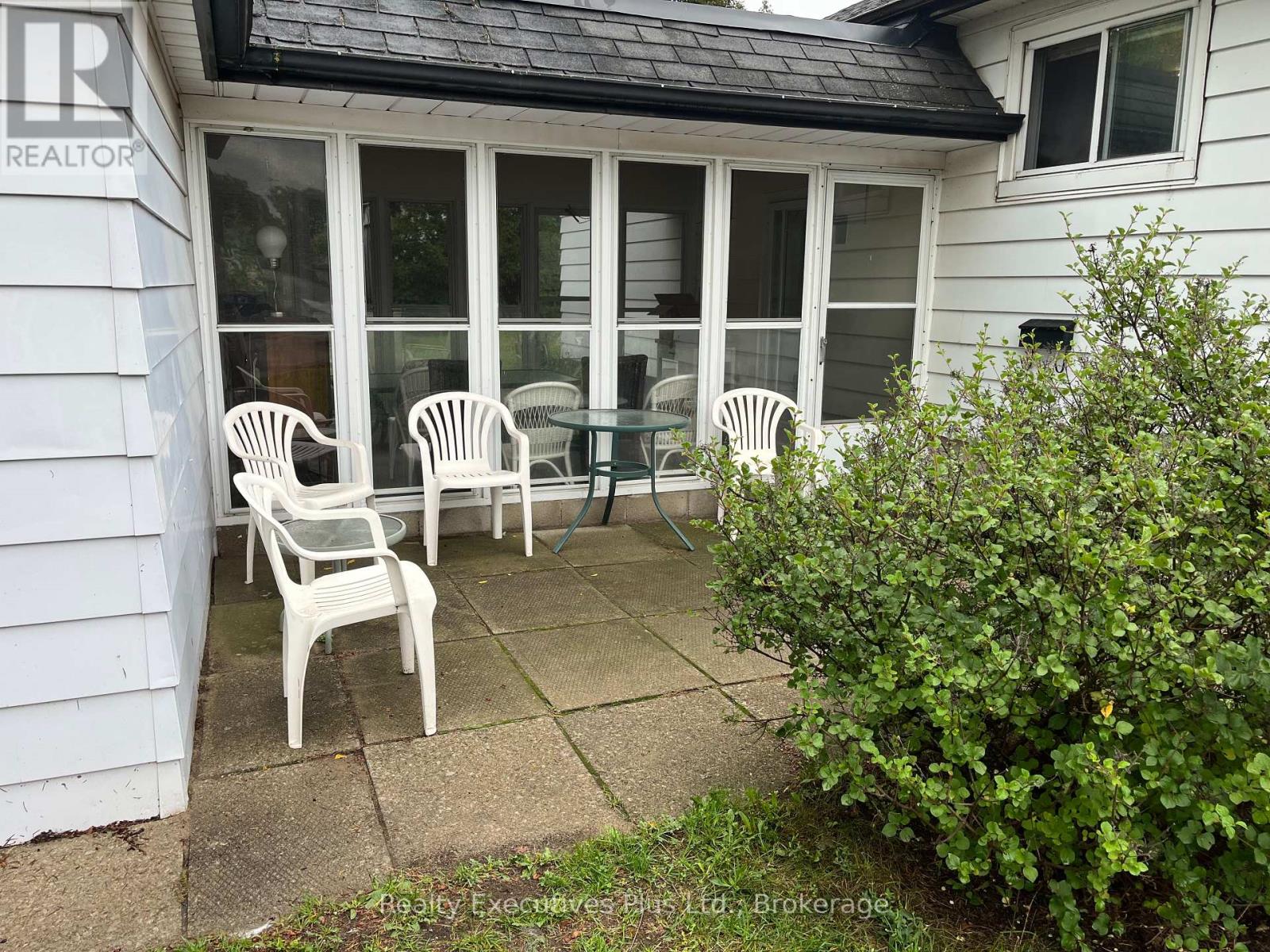 122 Hawthorne Road, Oakville, Ontario  L6K 1V8 - Photo 24 - W12425079