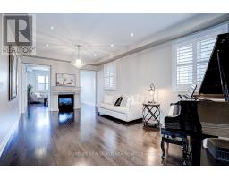 253 CANNES AVENUE, Vaughan, Ontario