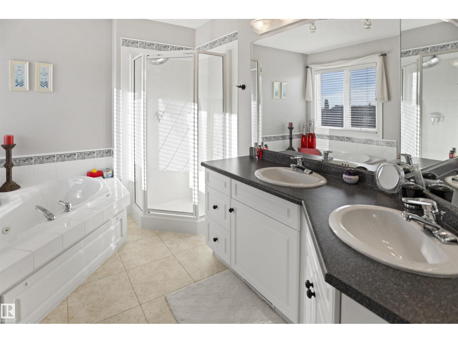 352 Hunters Ru Nw, Edmonton, Alberta  T6R 2P1 - Photo 31 - E4459489