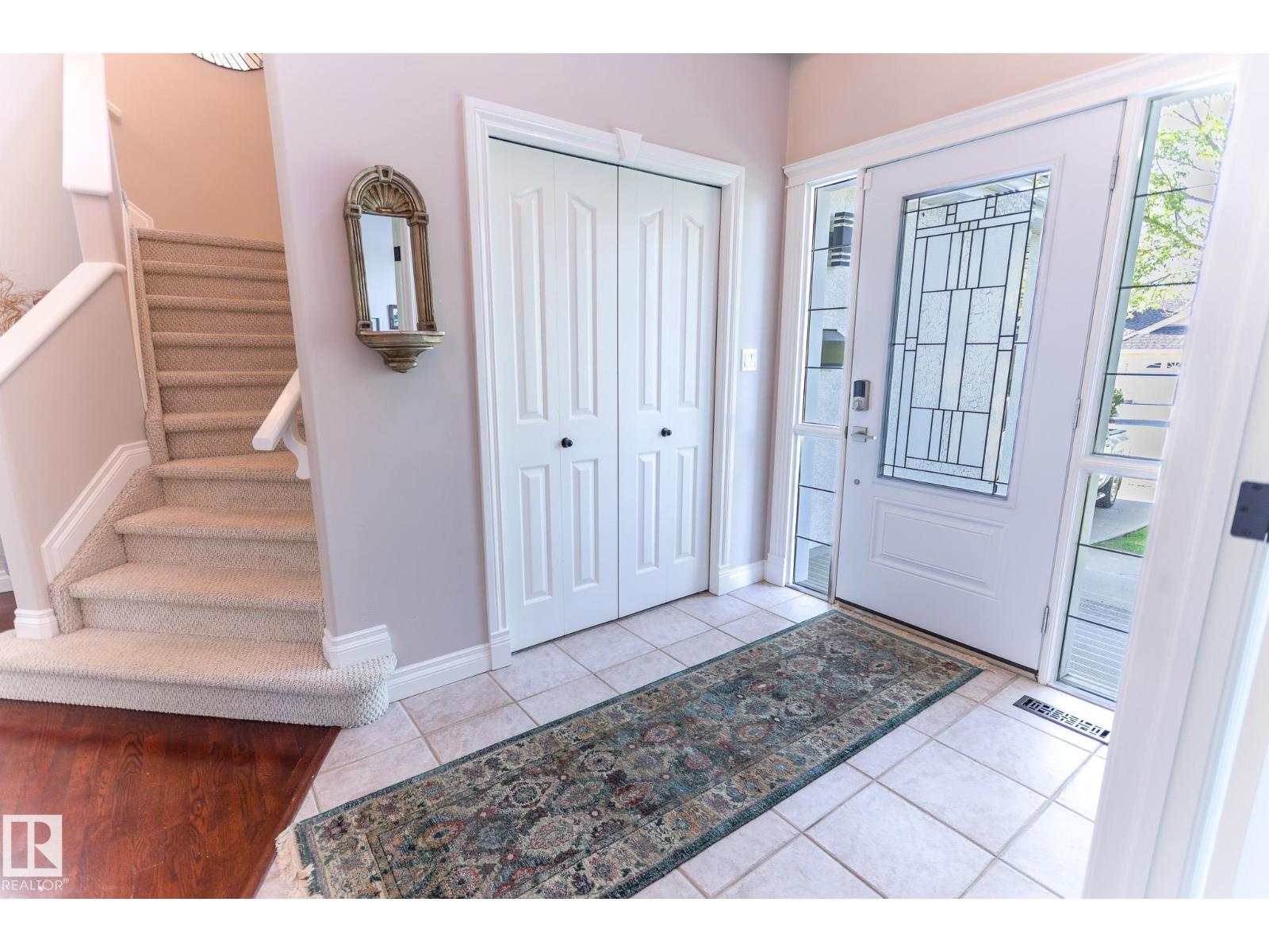 352 Hunters Ru Nw, Edmonton, Alberta  T6R 2P1 - Photo 4 - E4459489