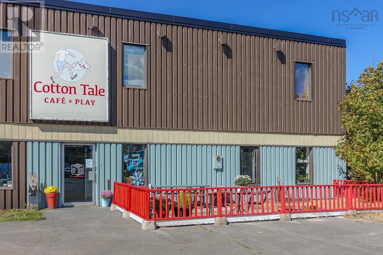 9185 Commercial Street, New Minas, Nova Scotia