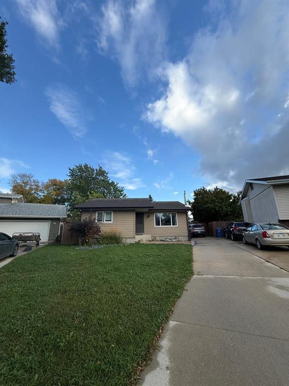 14 Markwood Place, Winnipeg, Manitoba  R2R 2B1 - Photo 1 - 202525165