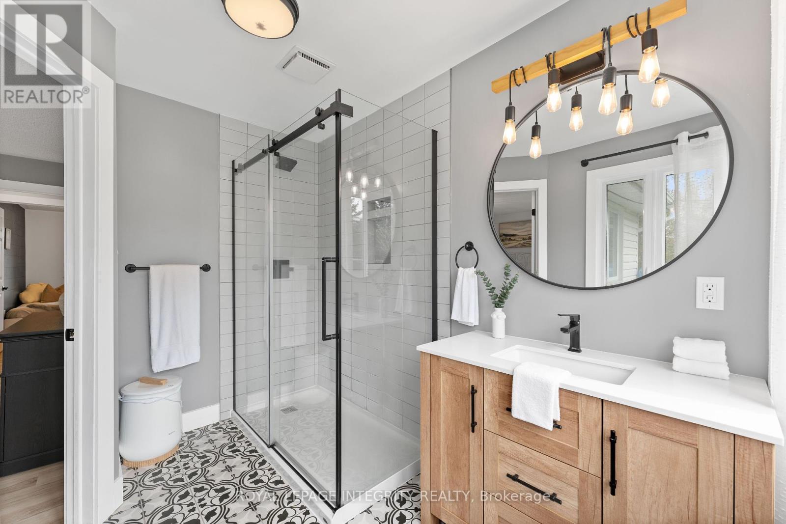 6 Aimee Lane, North Grenville, Ontario  K0G 1S0 - Photo 19 - X12375713