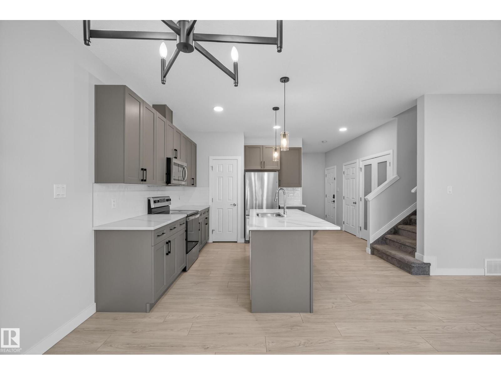 84 Meadowland Cr, Spruce Grove, Alberta  T7X 0A6 - Photo 2 - E4459493