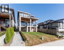 215 MABEL STREET, New Westminster, British Columbia