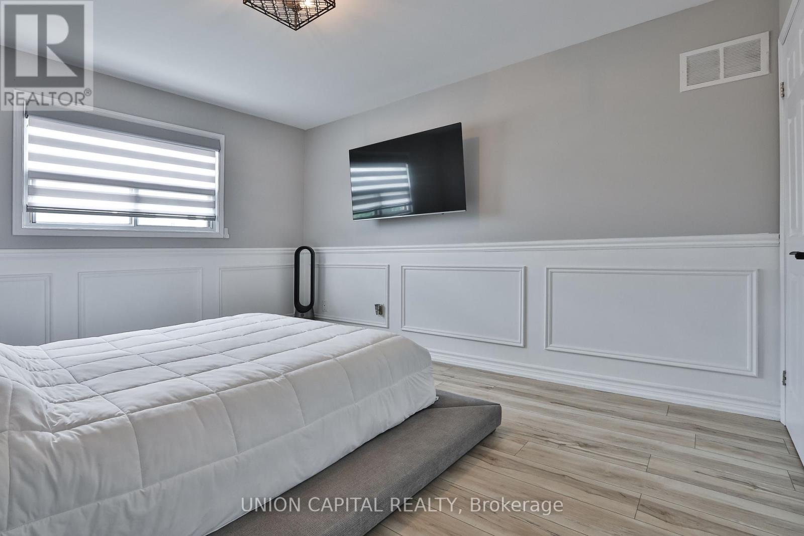 21 Avon Crescent, Vaughan, Ontario  L4L 1H4 - Photo 18 - N12426816