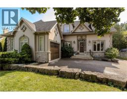 694 CEDAR Avenue, Burlington, Ontario