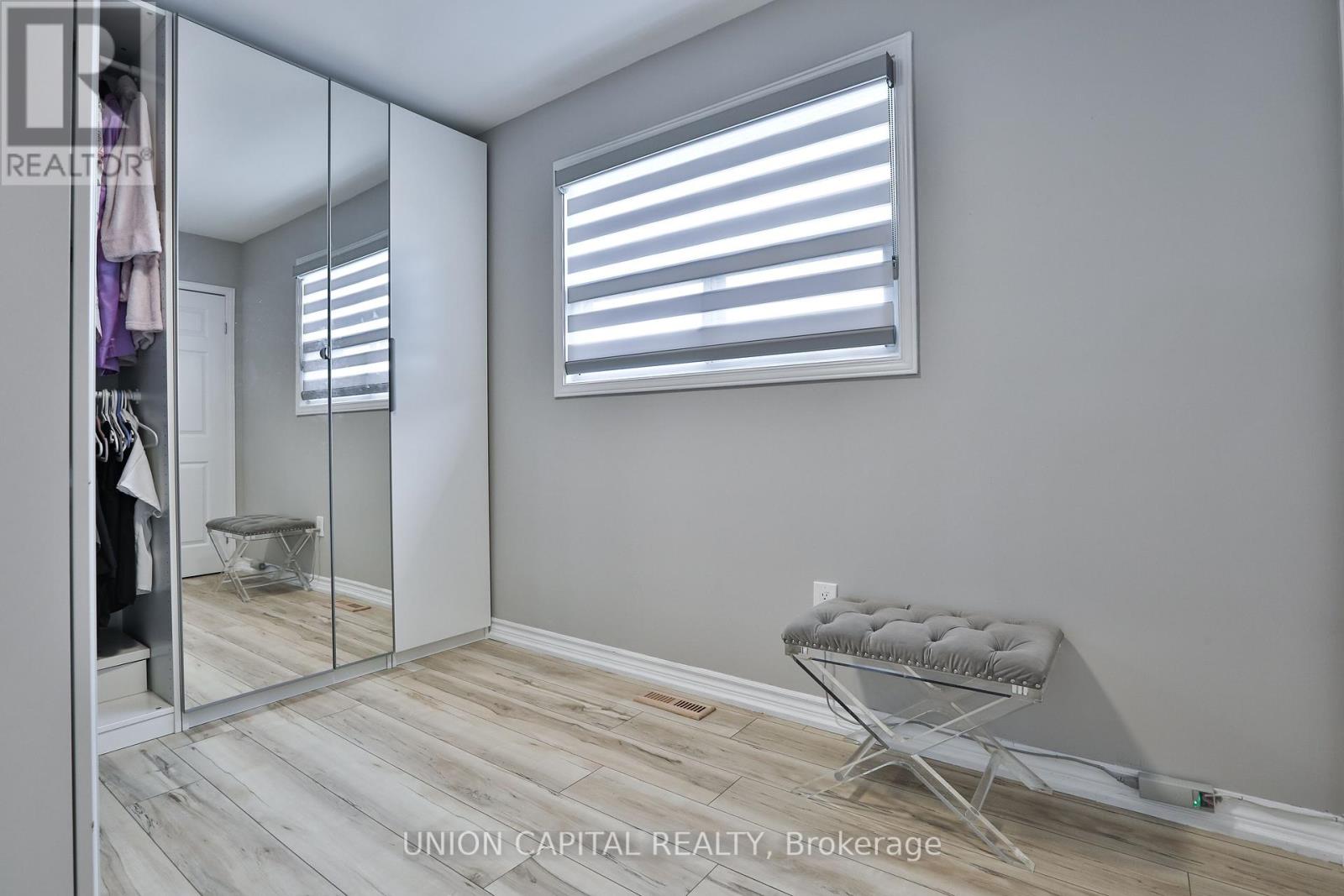 21 Avon Crescent, Vaughan, Ontario  L4L 1H4 - Photo 24 - N12426816