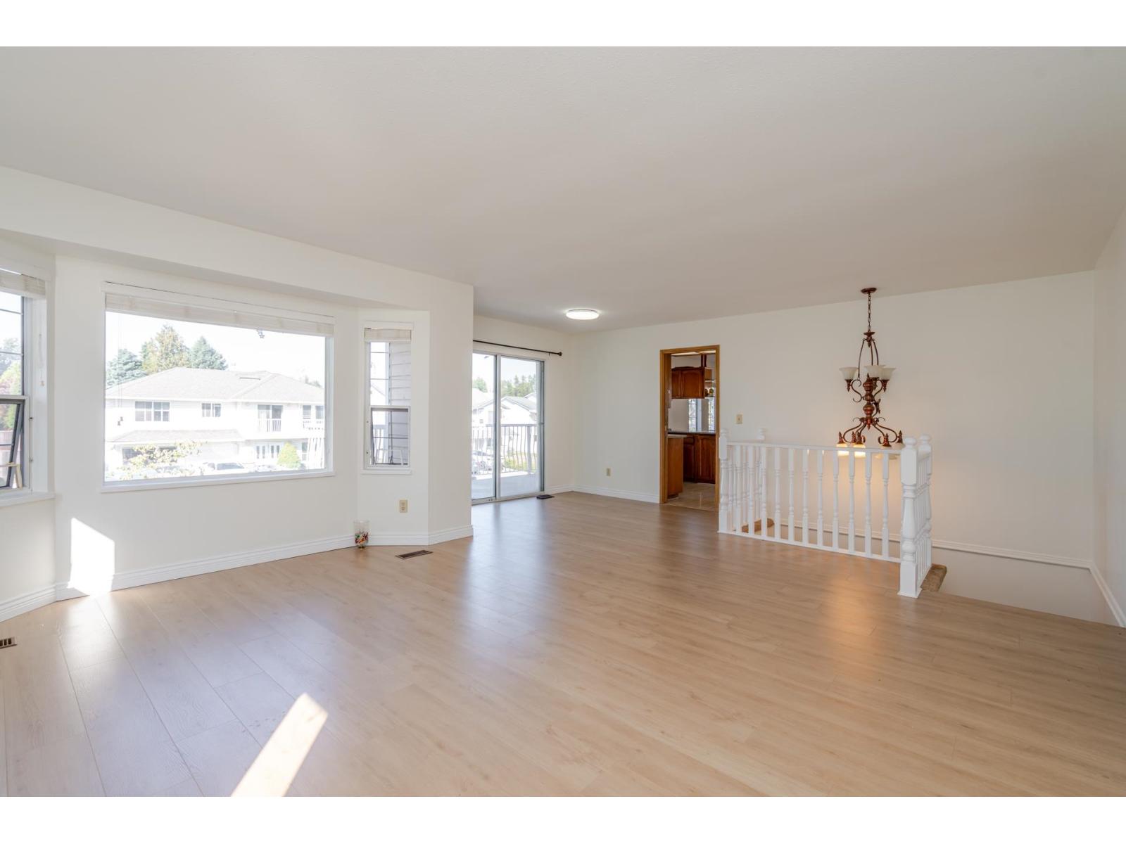 32120 Rogers Avenue, Abbotsford, British Columbia  V2T 5B7 - Photo 8 - R3051503