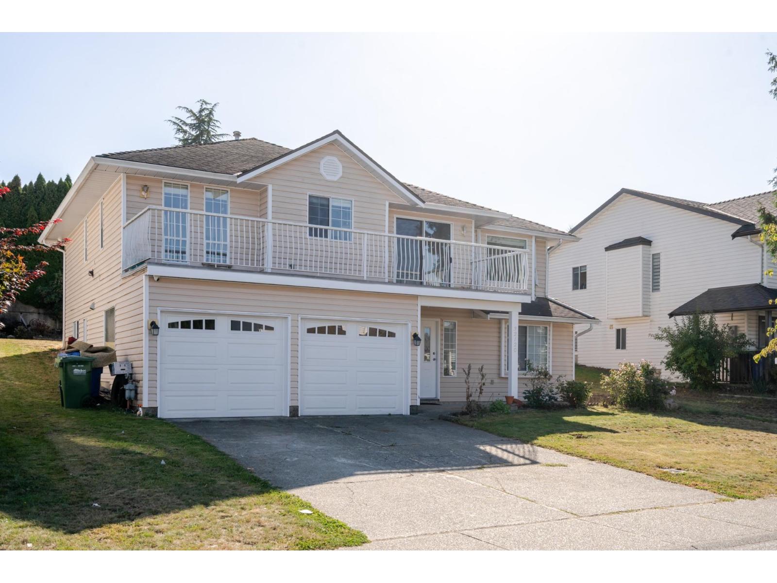 32120 Rogers Avenue, Abbotsford, British Columbia  V2T 5B7 - Photo 3 - R3051503