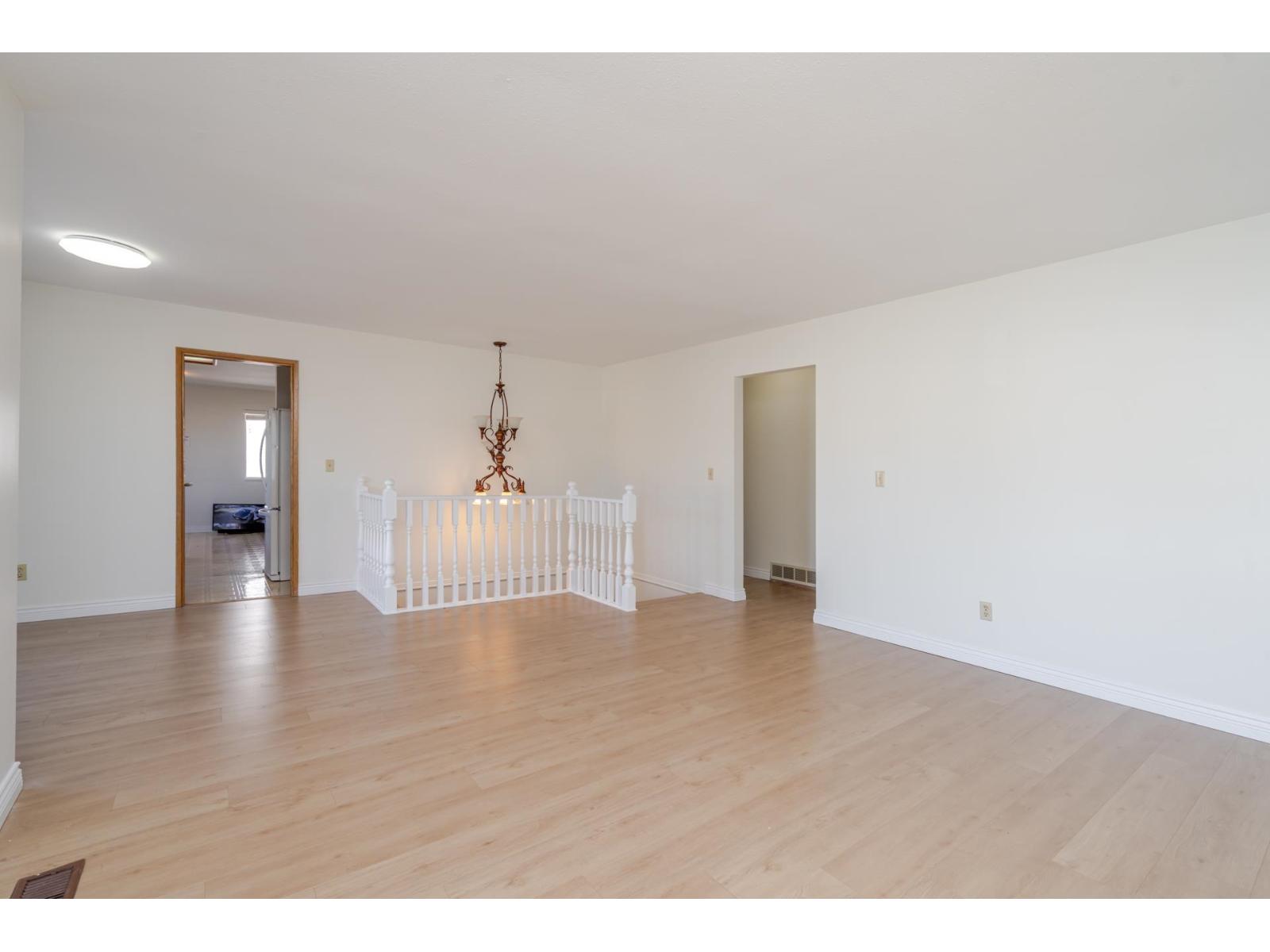 32120 Rogers Avenue, Abbotsford, British Columbia  V2T 5B7 - Photo 9 - R3051503
