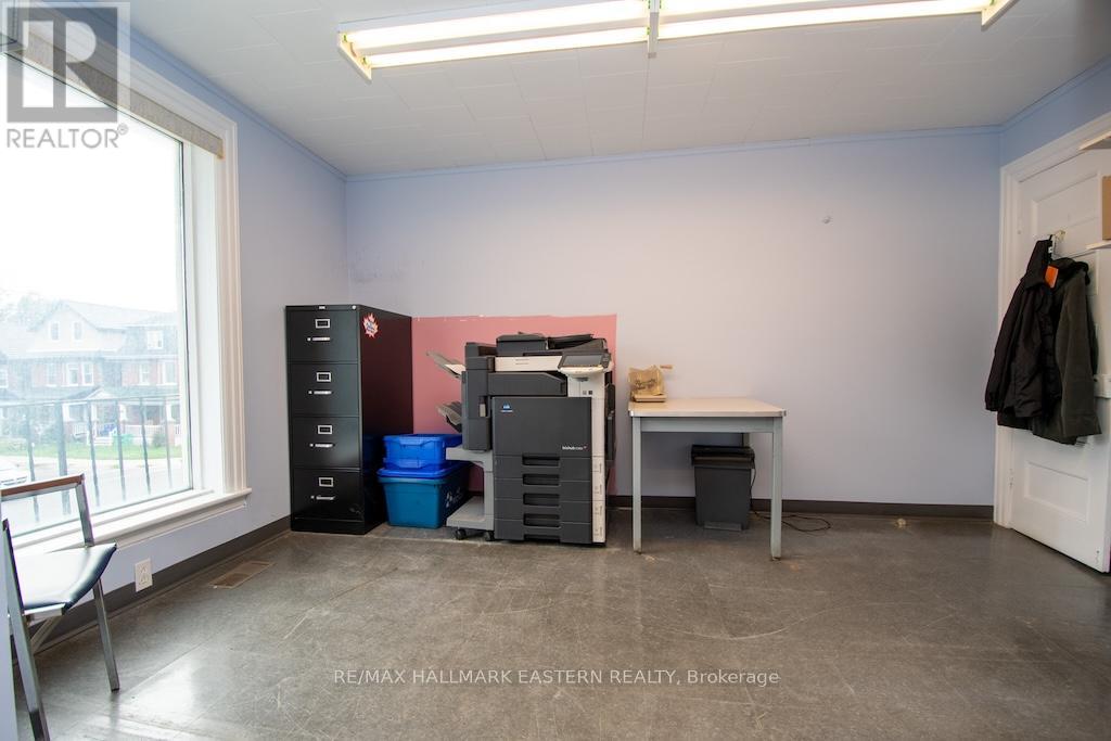 203 Park Street N, Peterborough, Ontario  K9J 3P7 - Photo 10 - X12427215