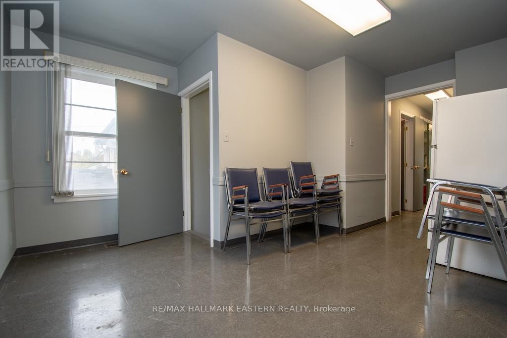 203 Park Street N, Peterborough, Ontario  K9J 3P7 - Photo 15 - X12427215