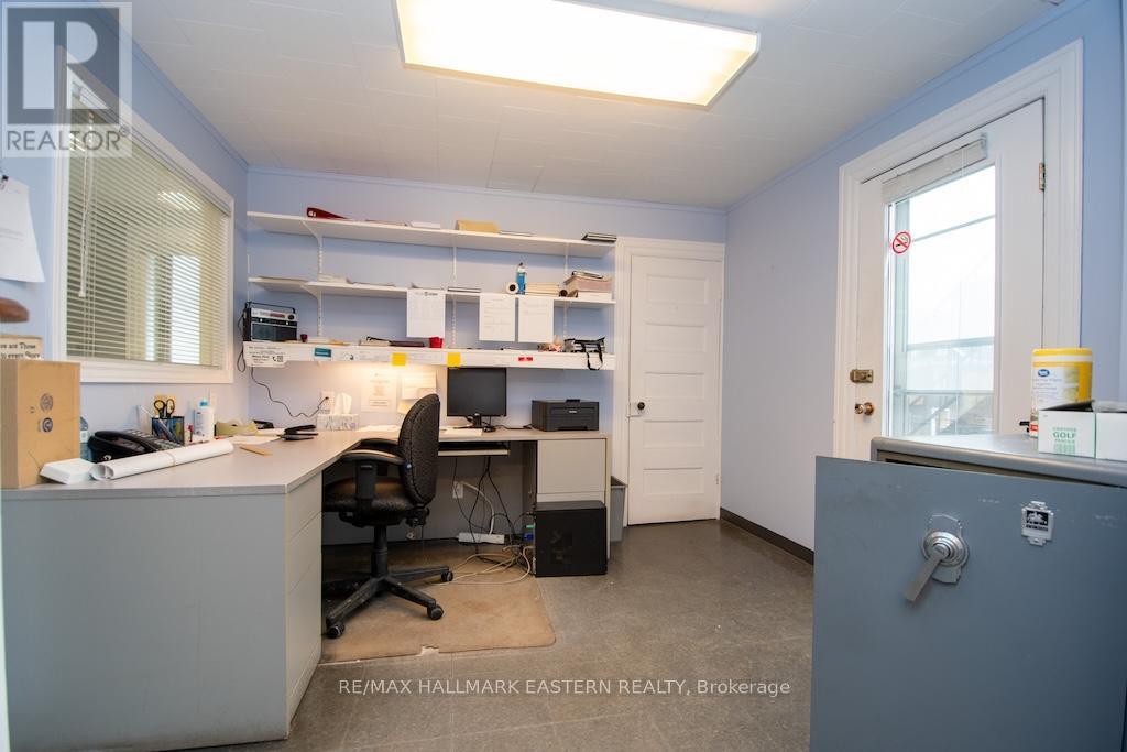 203 Park Street N, Peterborough, Ontario  K9J 3P7 - Photo 22 - X12427215
