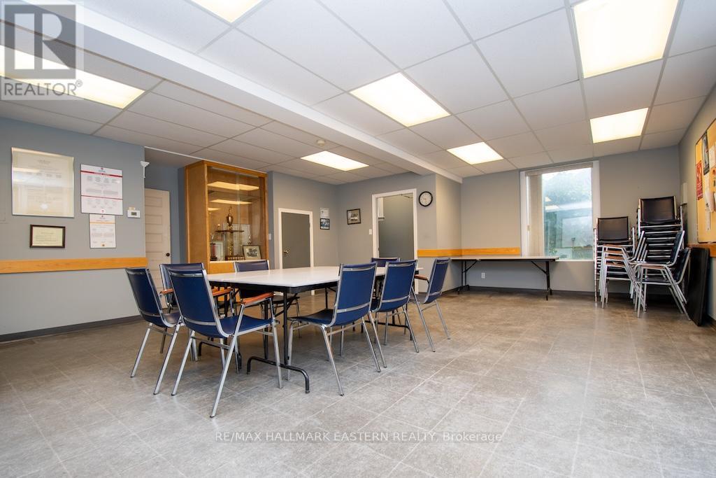 203 Park Street N, Peterborough, Ontario  K9J 3P7 - Photo 8 - X12427215