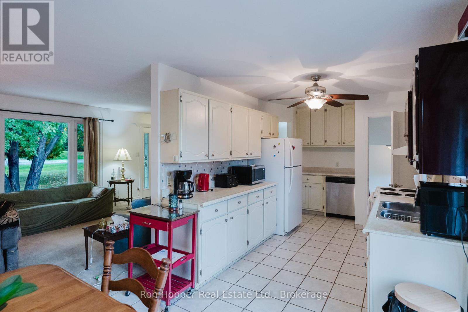111 Kirk Street, Georgian Bluffs, Ontario  N4K 0G2 - Photo 15 - X12427153