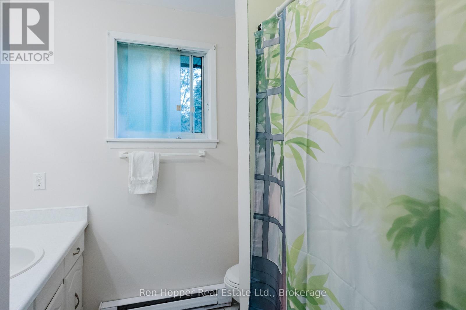 111 Kirk Street, Georgian Bluffs, Ontario  N4K 0G2 - Photo 18 - X12427153