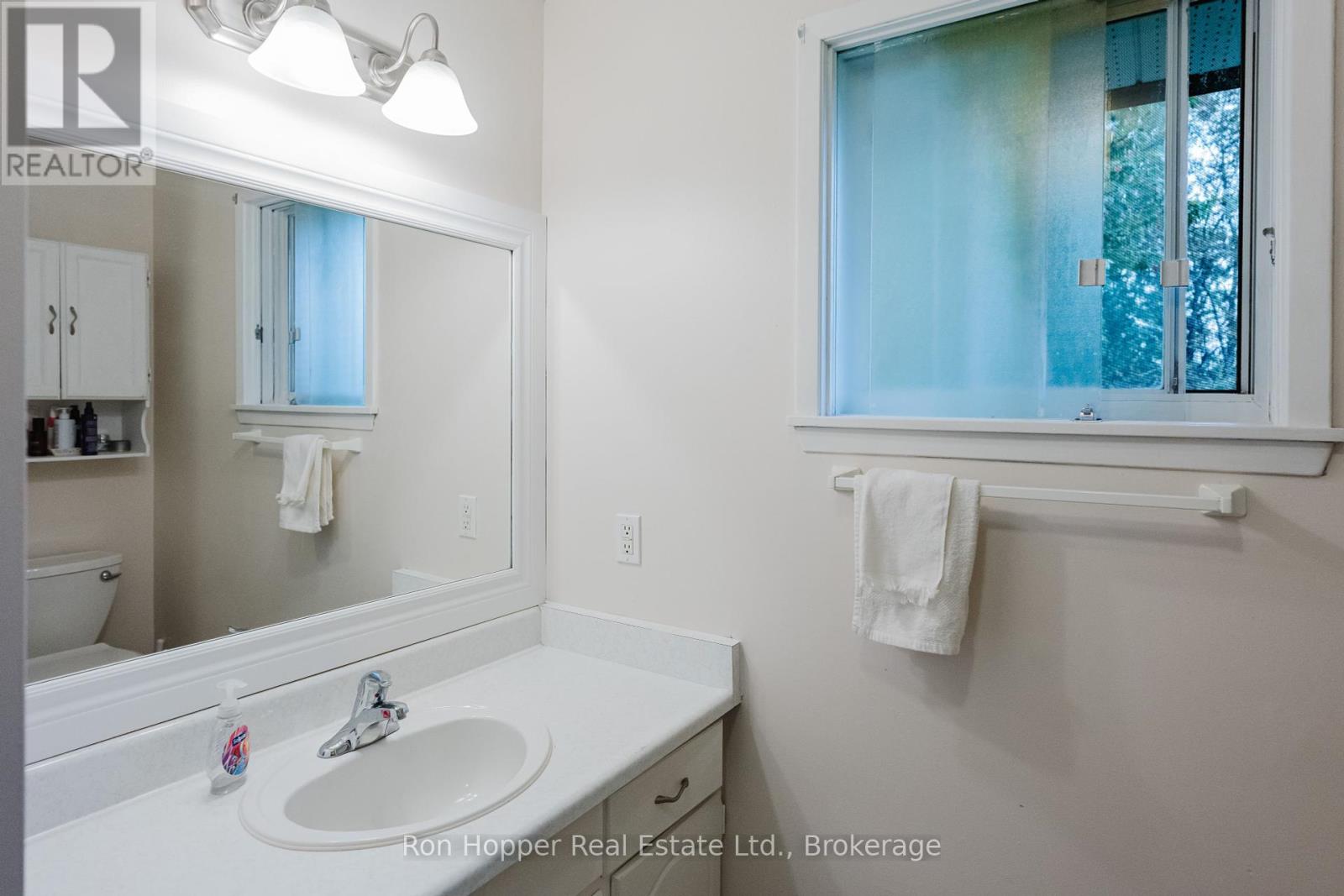 111 Kirk Street, Georgian Bluffs, Ontario  N4K 0G2 - Photo 19 - X12427153