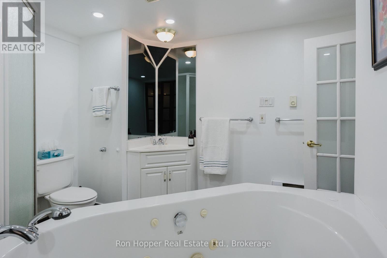 111 Kirk Street, Georgian Bluffs, Ontario  N4K 0G2 - Photo 28 - X12427153
