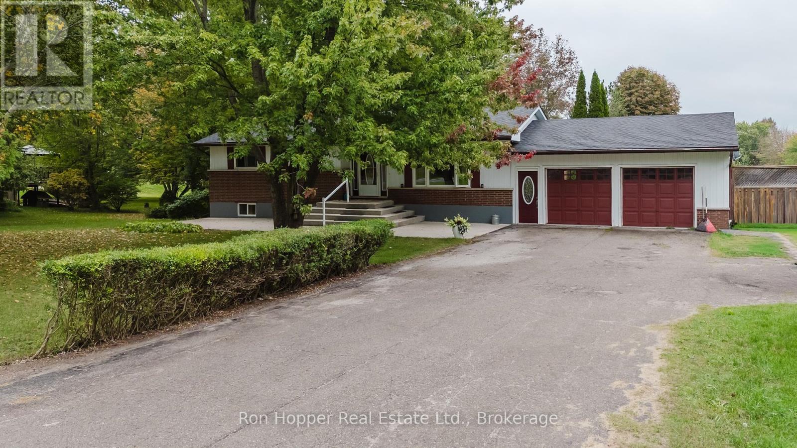 111 Kirk Street, Georgian Bluffs, Ontario  N4K 0G2 - Photo 5 - X12427153