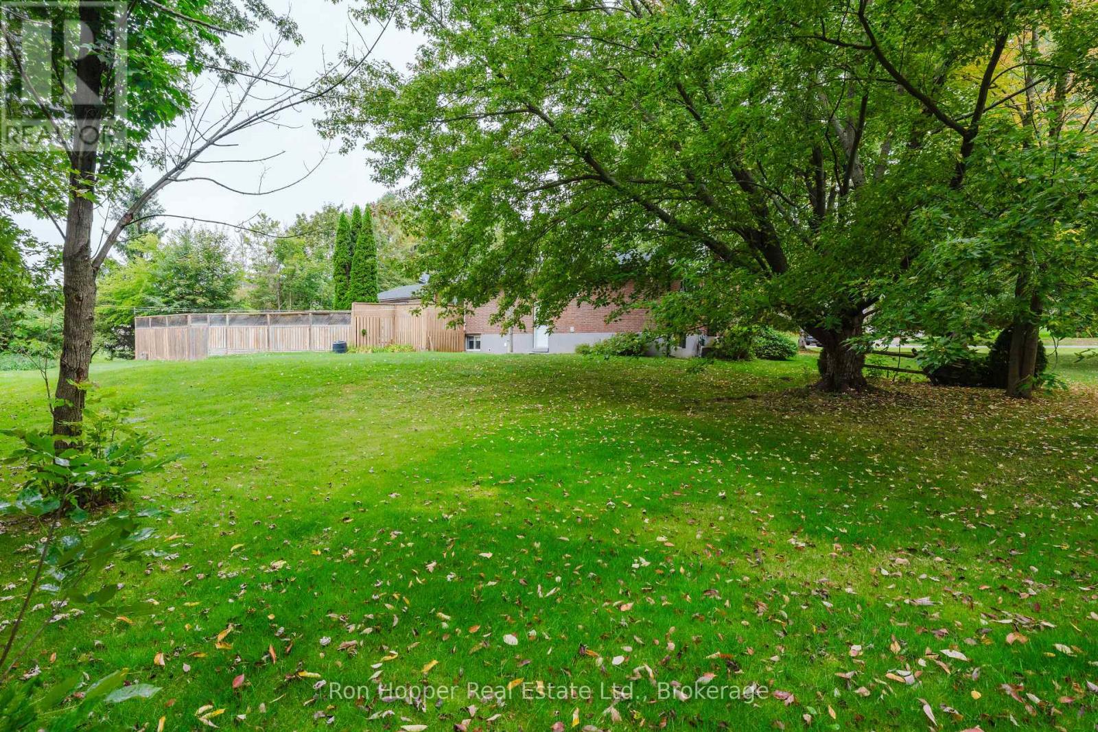 111 Kirk Street, Georgian Bluffs, Ontario  N4K 0G2 - Photo 8 - X12427153