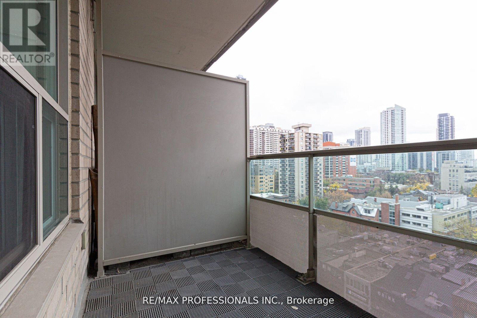 1007 - 70 Alexander Street, Toronto, Ontario  M4Y 3B6 - Photo 23 - C12427096