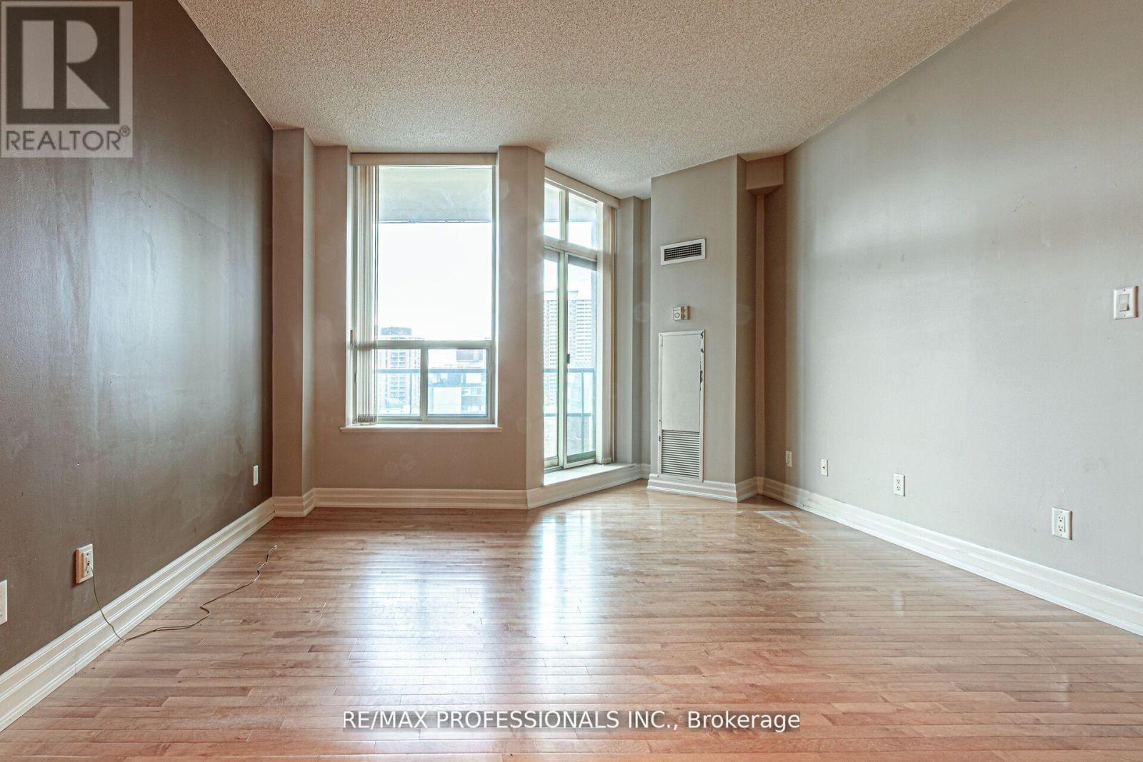 1007 - 70 Alexander Street, Toronto, Ontario  M4Y 3B6 - Photo 3 - C12427096