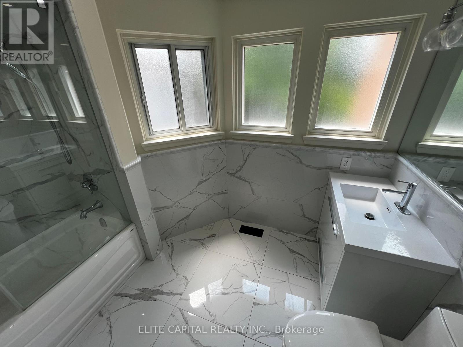 74 Thimble Berry Way, Toronto, Ontario  M2H 3K7 - Photo 17 - C12427123