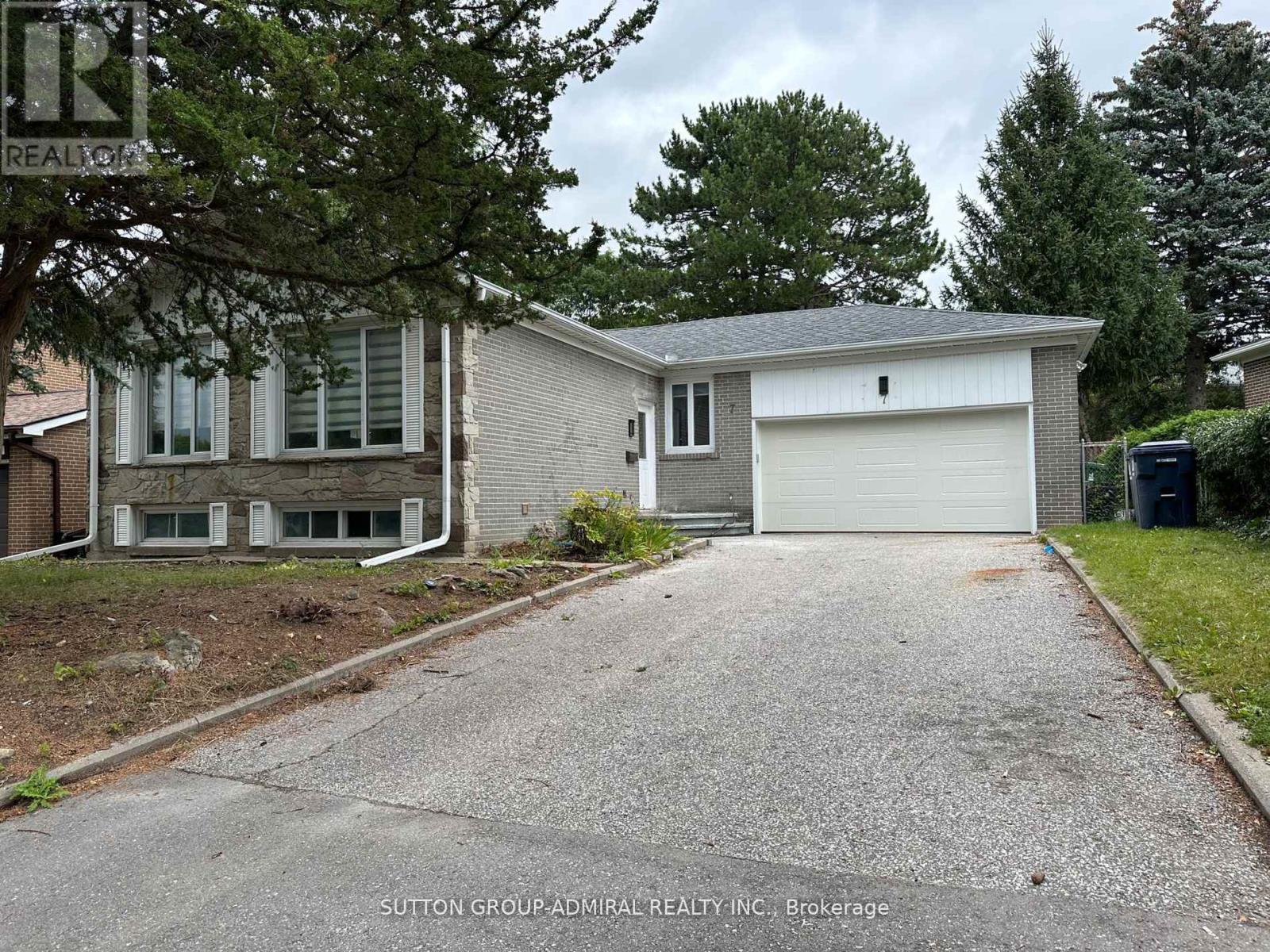 7 Resolution Crescent, Toronto, Ontario  M2H 1N3 - Photo 1 - C12427143