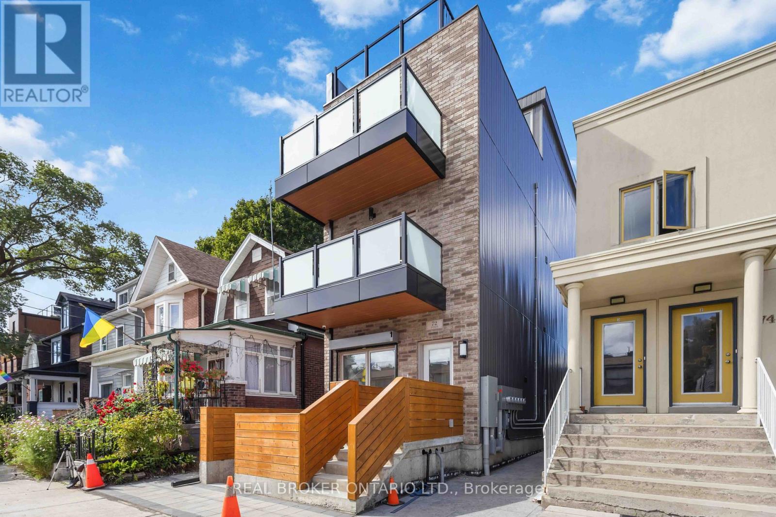 UNIT R - 72 JONES AVENUE, Toronto, Ontario