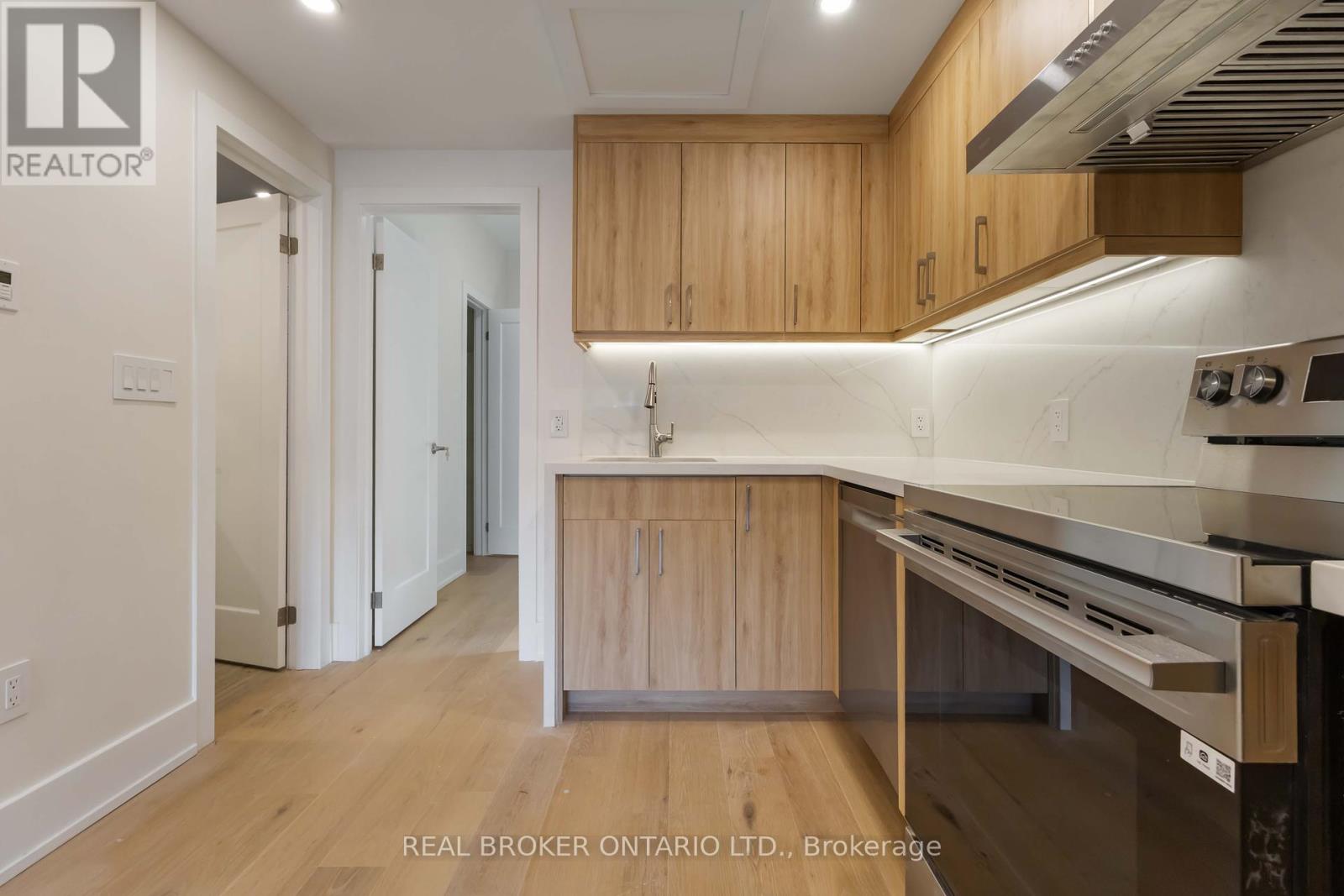 Unit R - 72 Jones Avenue, Toronto, Ontario  M4M 2Z8 - Photo 12 - E12427089