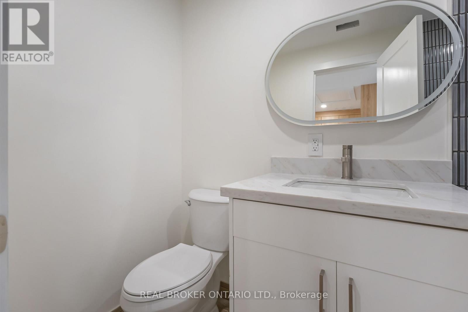Unit R - 72 Jones Avenue, Toronto, Ontario  M4M 2Z8 - Photo 14 - E12427089