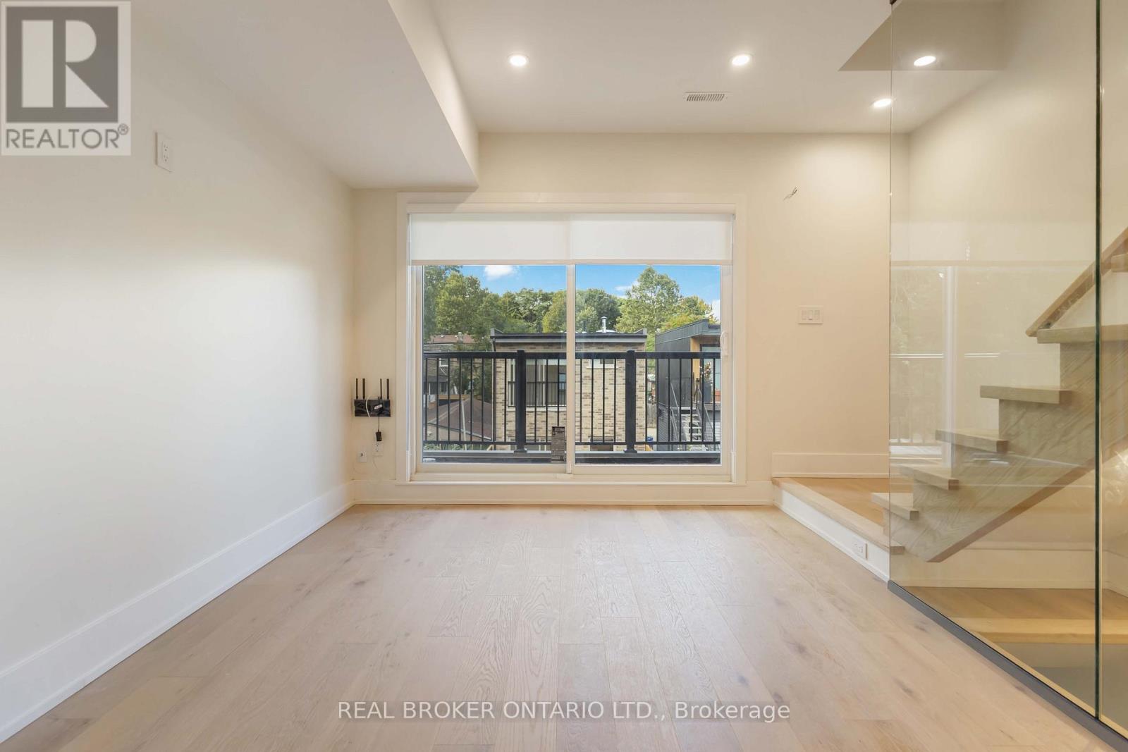 Unit R - 72 Jones Avenue, Toronto, Ontario  M4M 2Z8 - Photo 7 - E12427089