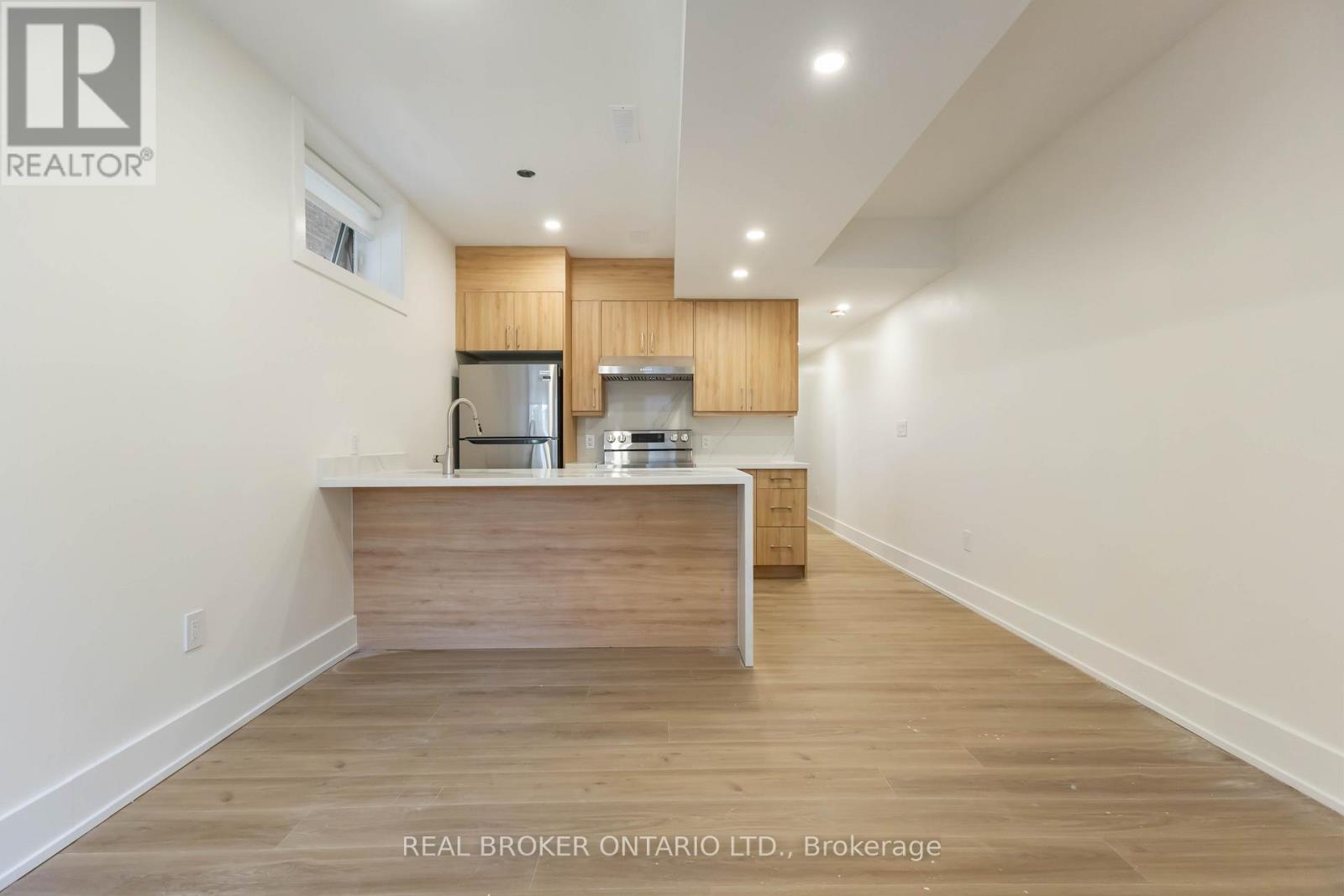 Unit B - 72 Jones Avenue, Toronto, Ontario  M4M 2Z8 - Photo 2 - E12427098