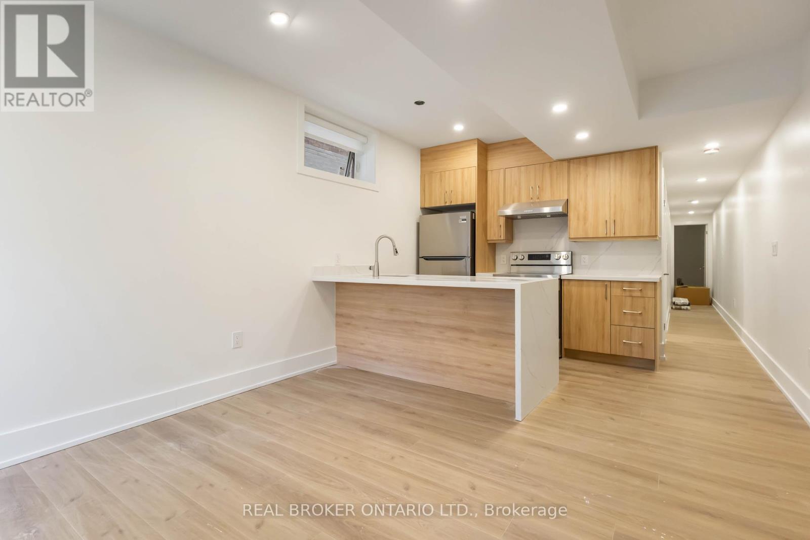 Unit B - 72 Jones Avenue, Toronto, Ontario  M4M 2Z8 - Photo 3 - E12427098